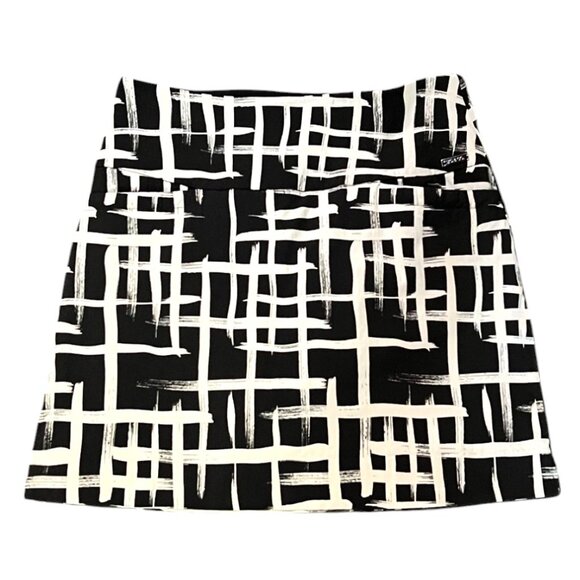 S.C. & Co. Black & White Lined Pull-On Skort with 2 Front Pockets, Size M/M - Picture 1 of 9